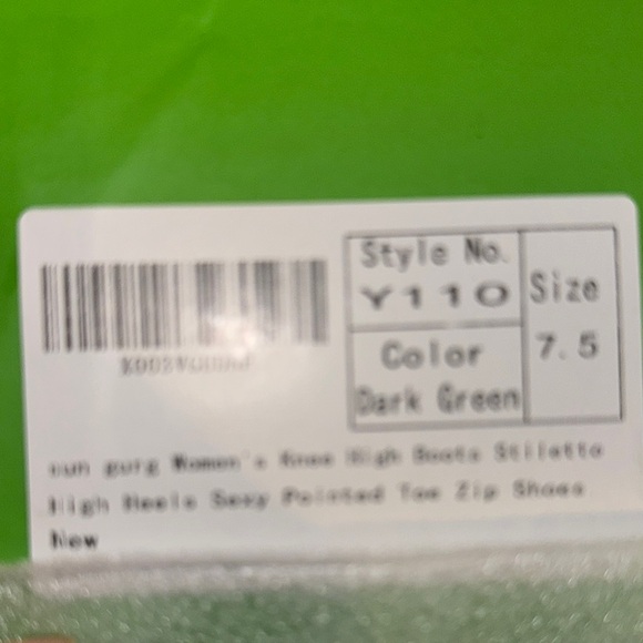 Elegant Green Leather Knee-High Boots - Picture 5 of 5